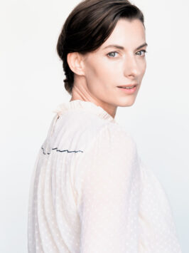 model antje h 405637 jpg